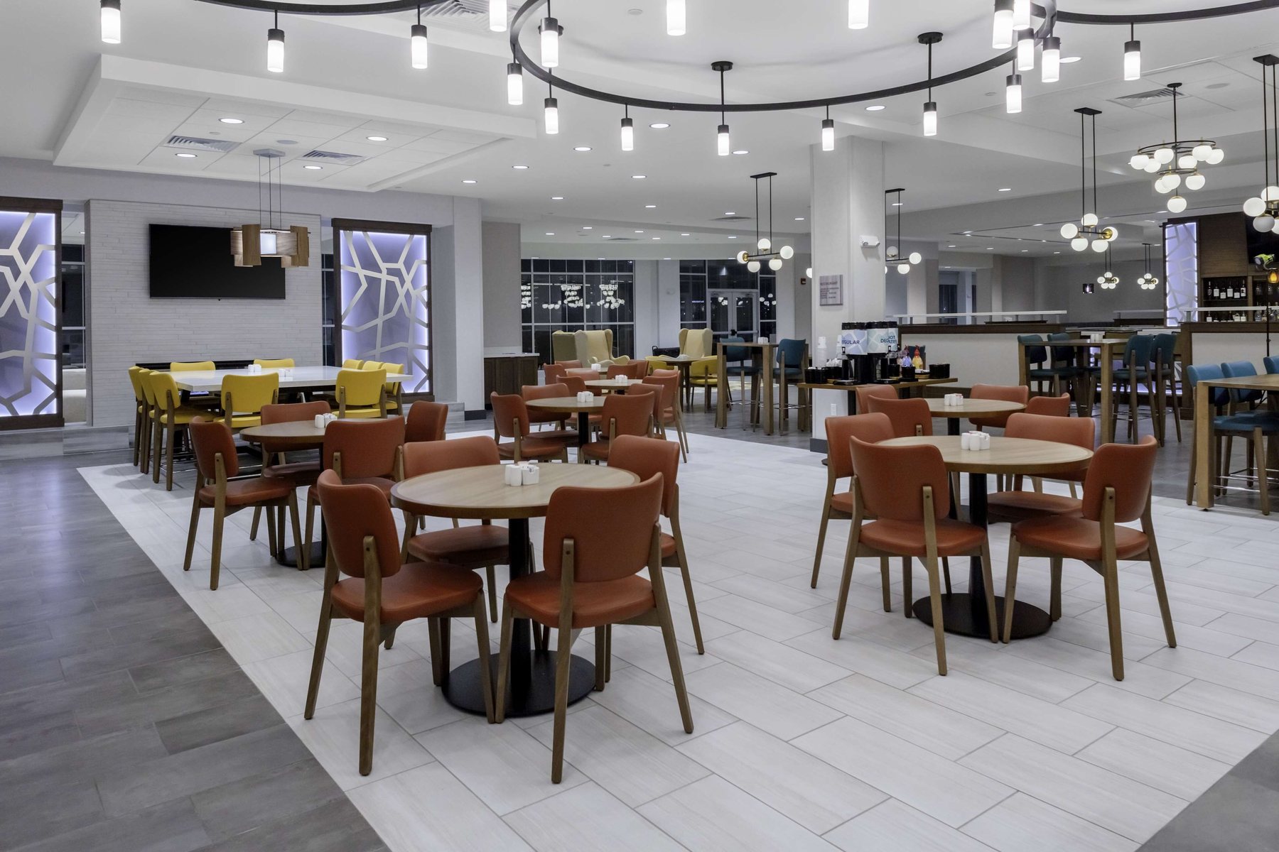 The Garden Grille & Bar dining room